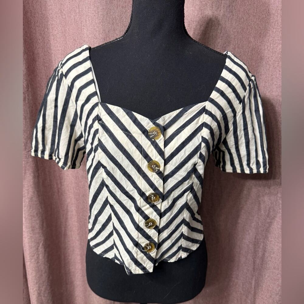 June & Hudson Womens Sz S Black White Striped Chevron Button Down Crop Top Shirt